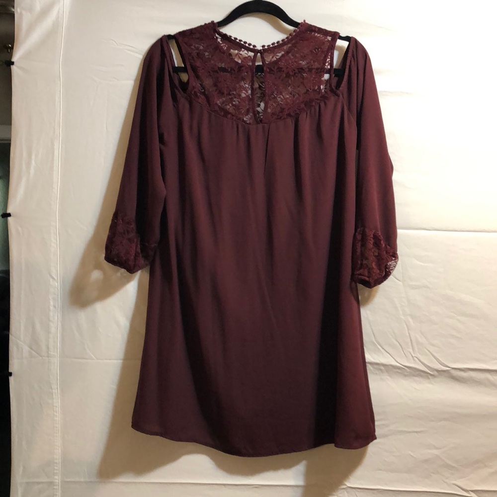 Maroon blouse - Picture 2 of 3